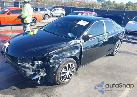 2015 Toyota Camry Le z USA, uszkodzony, nr VIN 4T1BF1FK2FU485034